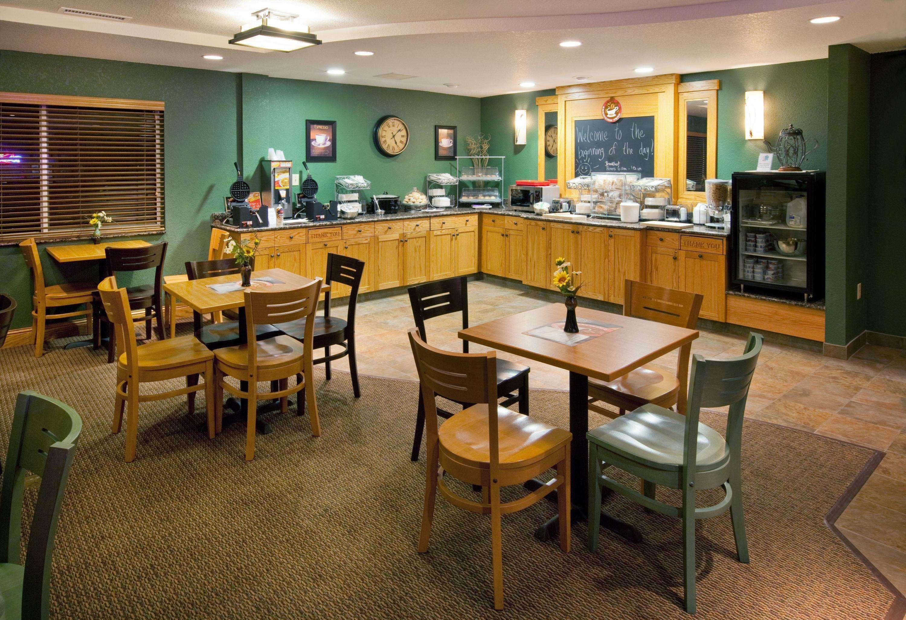 Americinn By Wyndham Anamosa Esterno foto